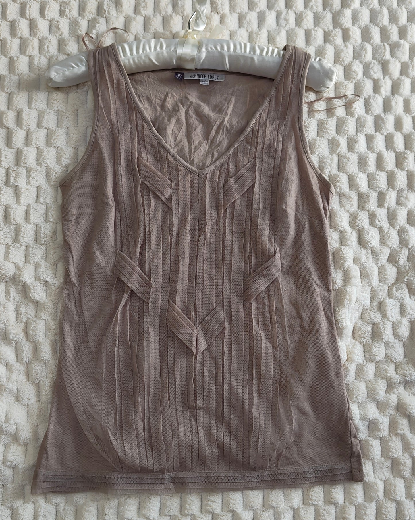 grey tank