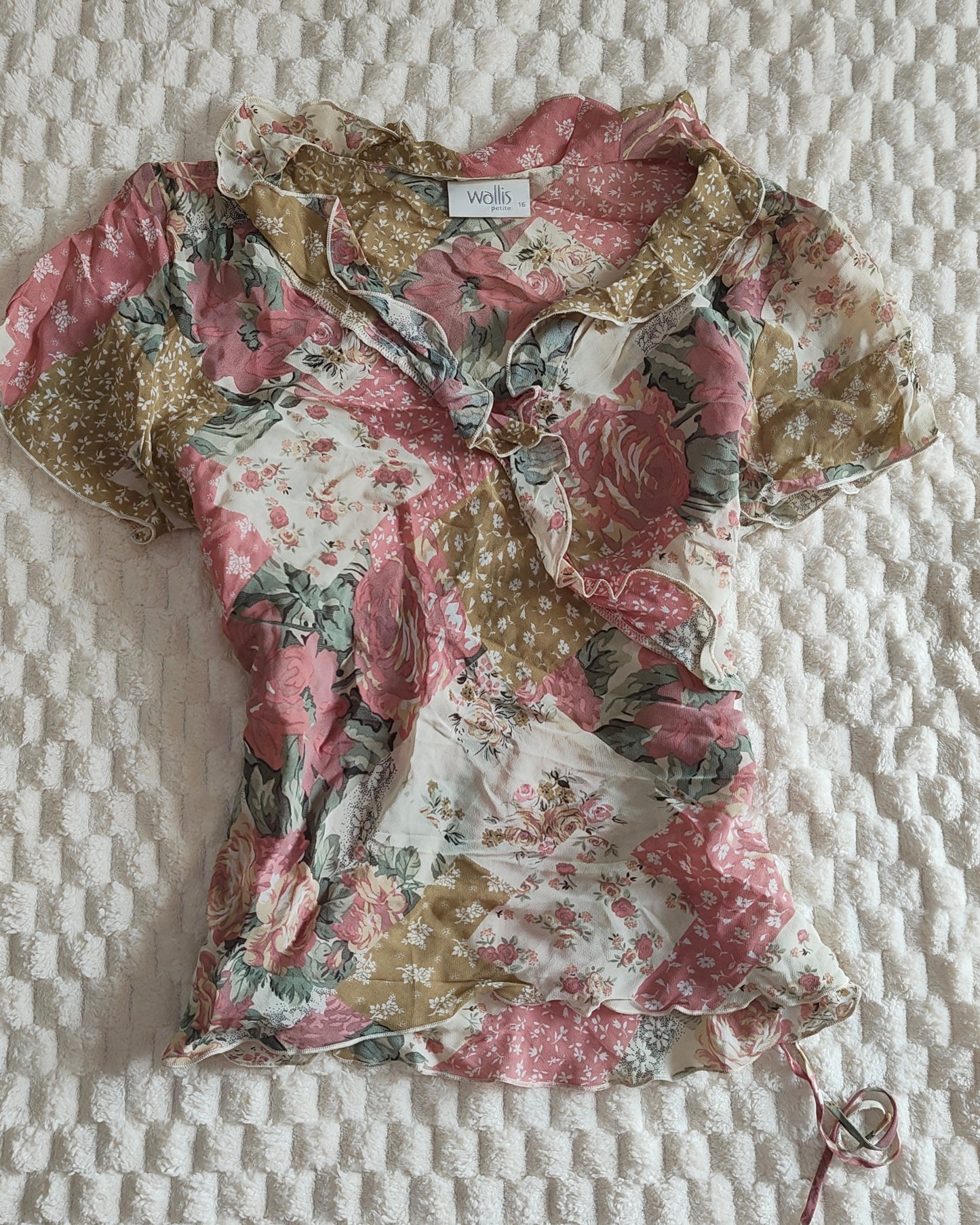 coquette ruffles